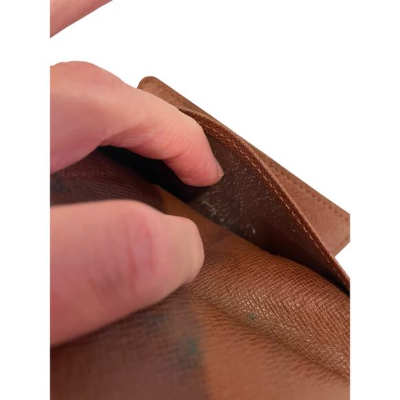 Louis Vuitton Key Holder Brown Monogram LV Print - Picture 11 of 13